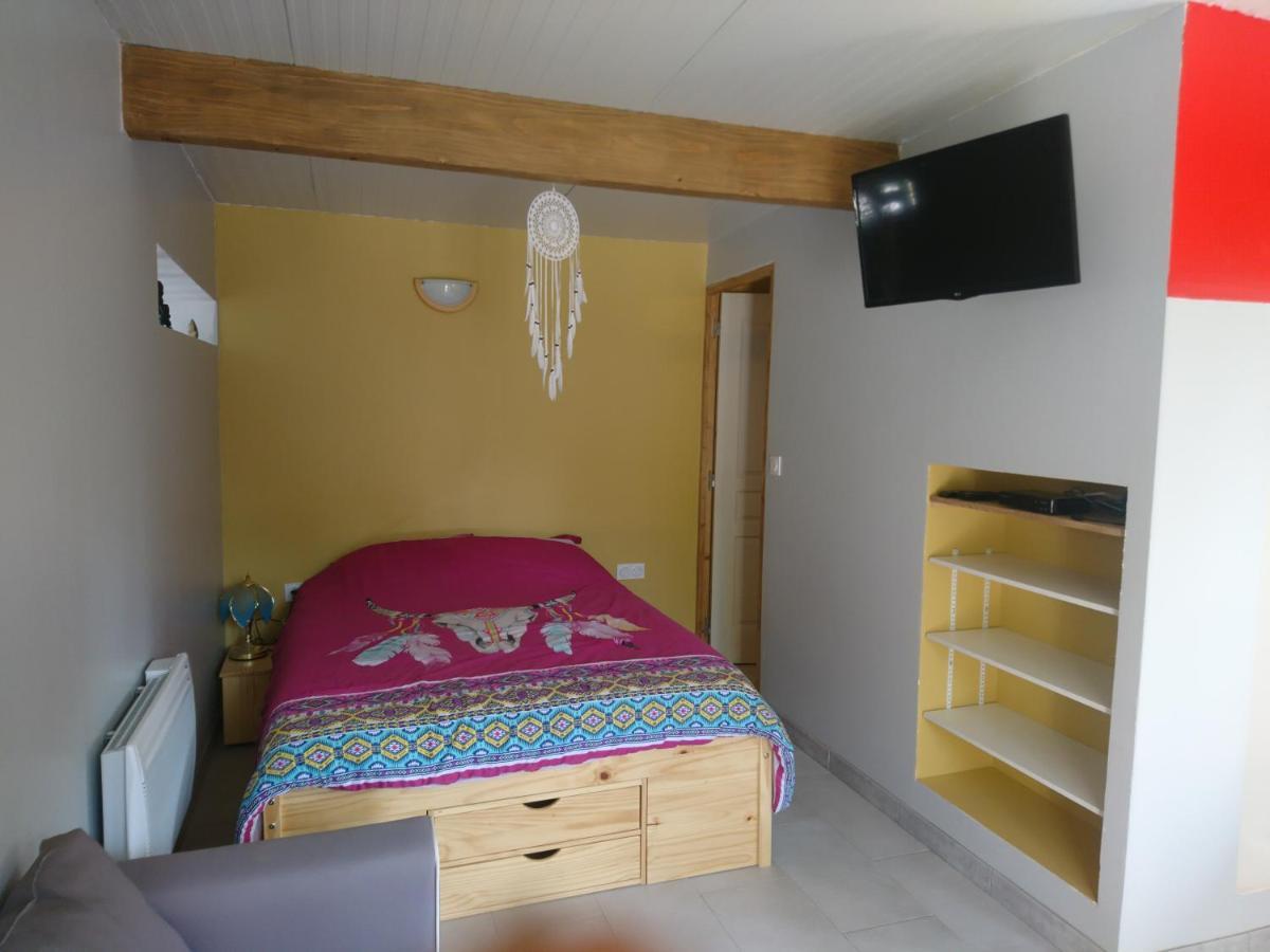 Ferienwohnung Le Petit Pays Montgivray Exterior foto
